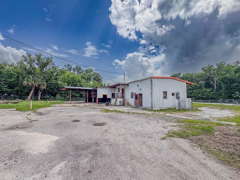 110 State Road 207 East Palatka - 110 State Road 207 East Palatka FL Building Photo 2 Large 