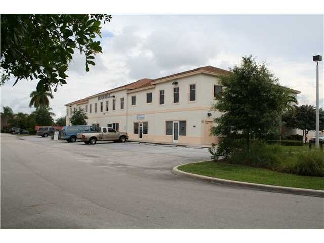 600 Royal Commerce Rd, West Palm Beach, FL for sale - Primary Photo - Image 1 of 1