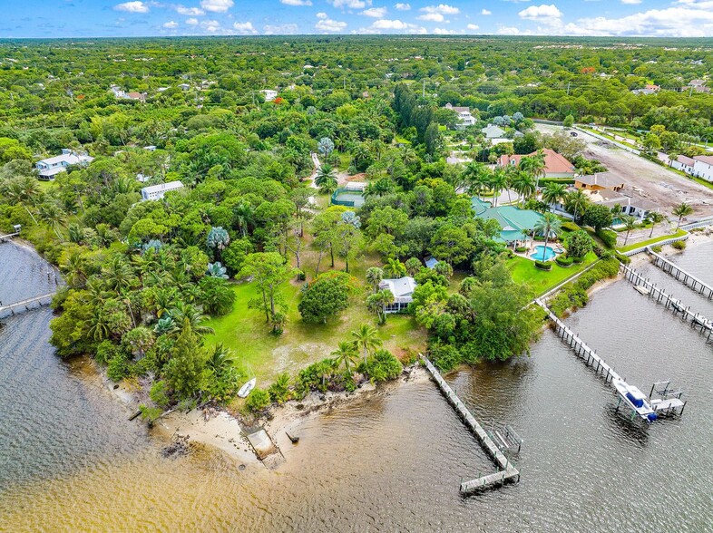 19370 Loxahatchee River Rd, Jupiter, FL for sale - Primary Photo - Image 1 of 3