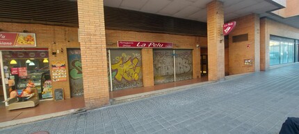 Retail in Barcelona, BAR for lease Building Photo- Image 1 of 13