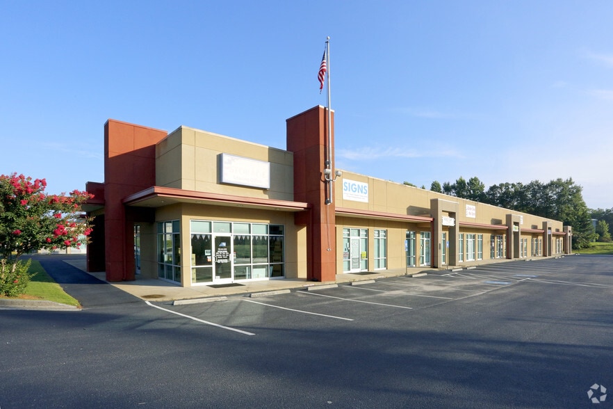 5745 Wendy Bagwell Pky, Hiram, GA 30141 Retail/Office Spaces For