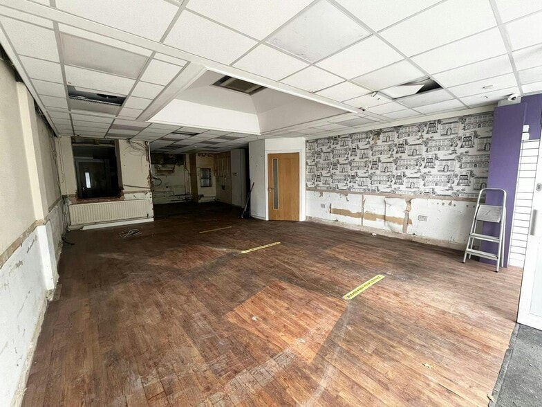 80 Coombe Ln, London for lease - Building Photo - Image 2 of 6