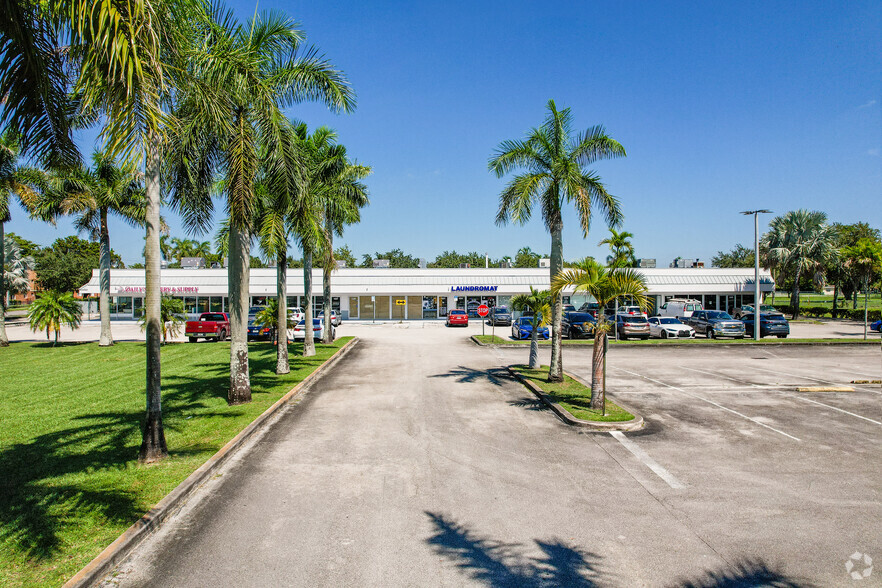 1219-1245 NE 8th St, Homestead, FL for lease - Building Photo - Image 2 of 4