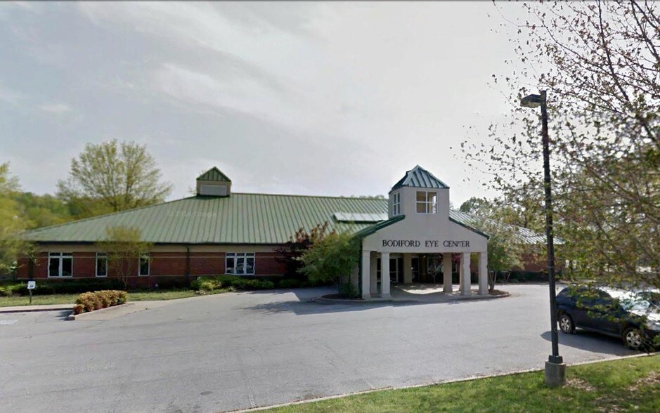 9001 Jenny Lind Rd, Fort Smith, AR 72908