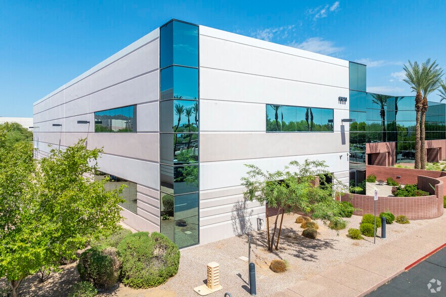 1320 W Auto Dr, Tempe, AZ for lease - Building Photo - Image 1 of 19