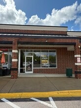 10760 Wakefield Commons Dr, Raleigh, NC for lease Interior Photo- Image 1 of 9