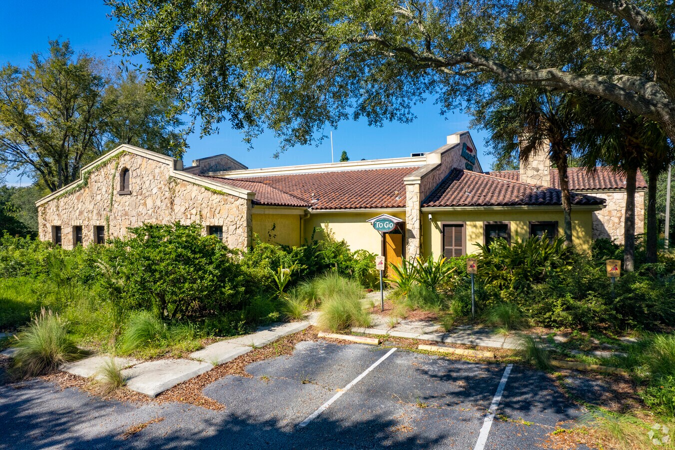 132 Brandon Town Center Dr, Brandon, FL 33511