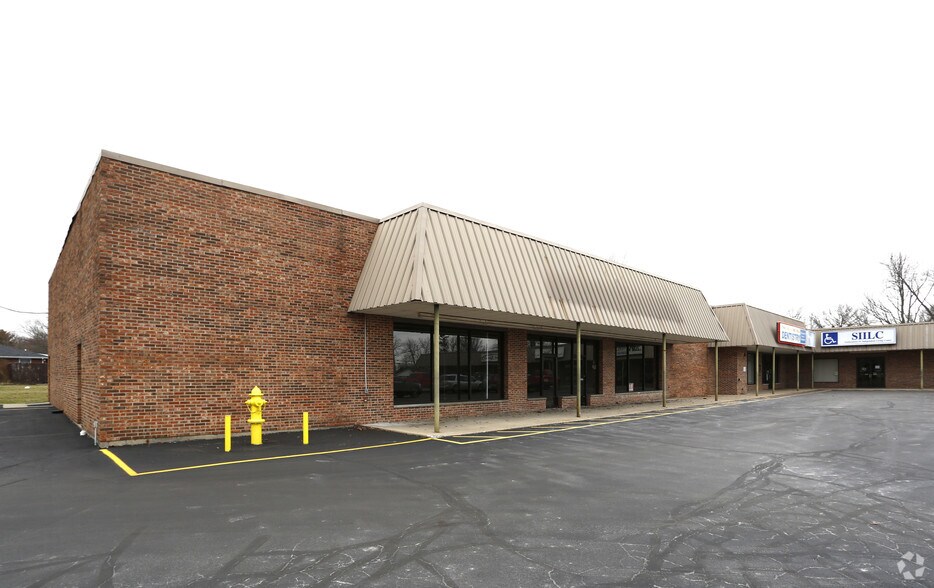 821-837 S Adams St, Versailles, IN for sale - Primary Photo - Image 1 of 1