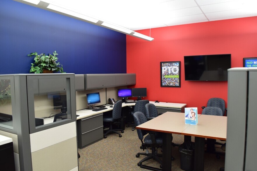 801 John Barrow Rd, Little Rock, AR for sale - Interior Photo - Image 2 of 18