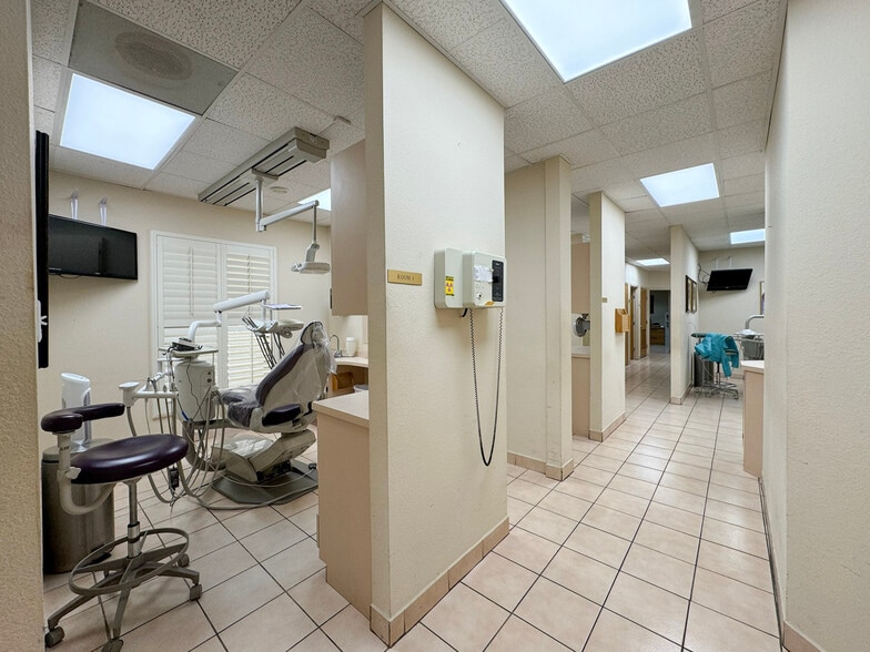 1520 Corpus Christi St, Laredo, TX for lease - Building Photo - Image 3 of 13