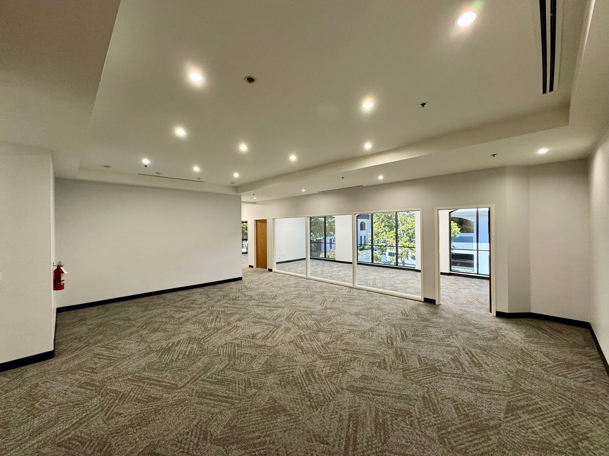 4984 El Camino Real, Los Altos, CA for lease Interior Photo- Image 1 of 4