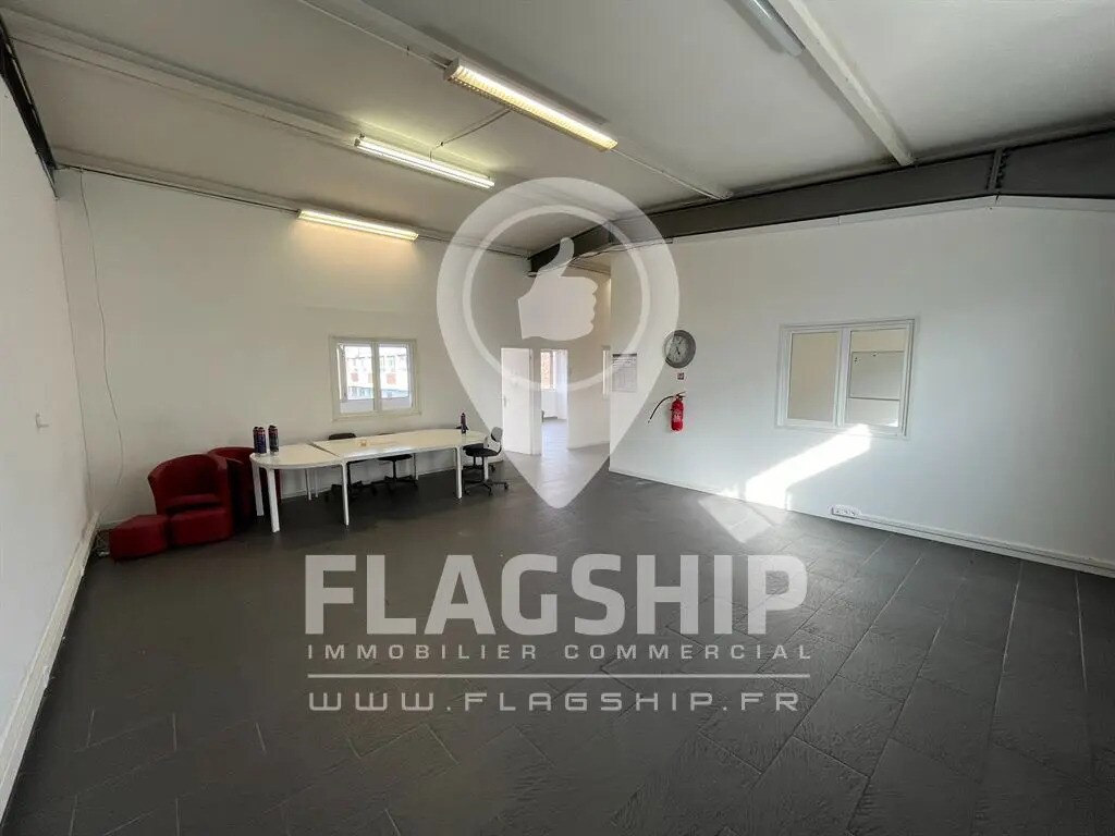 Office in Pantin for lease Interior Photo- Image 1 of 9