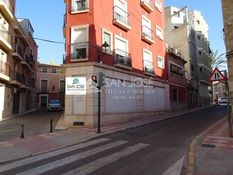 Retail in Alicante for sale - Building Photo - Image 1 of 6