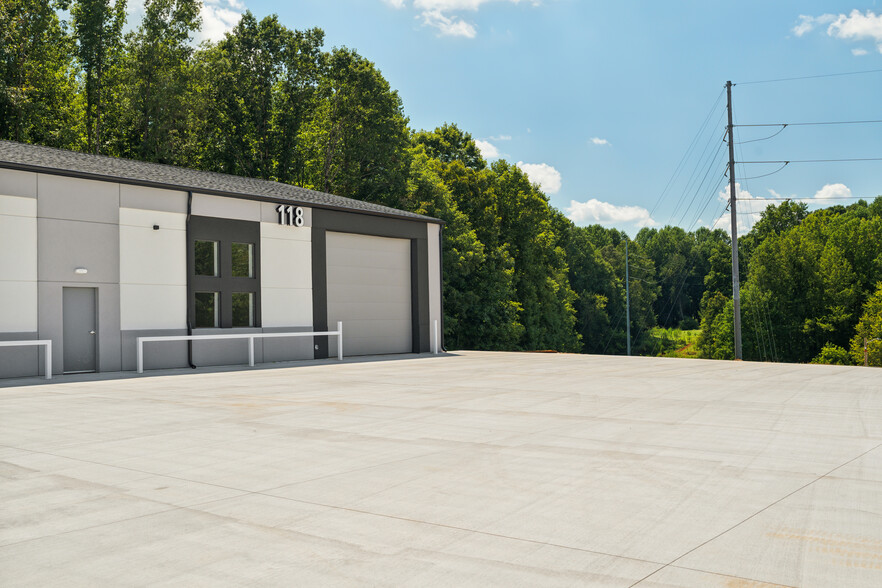 117 Innovation Dr, Statesville, NC for lease - Building Photo - Image 3 of 10