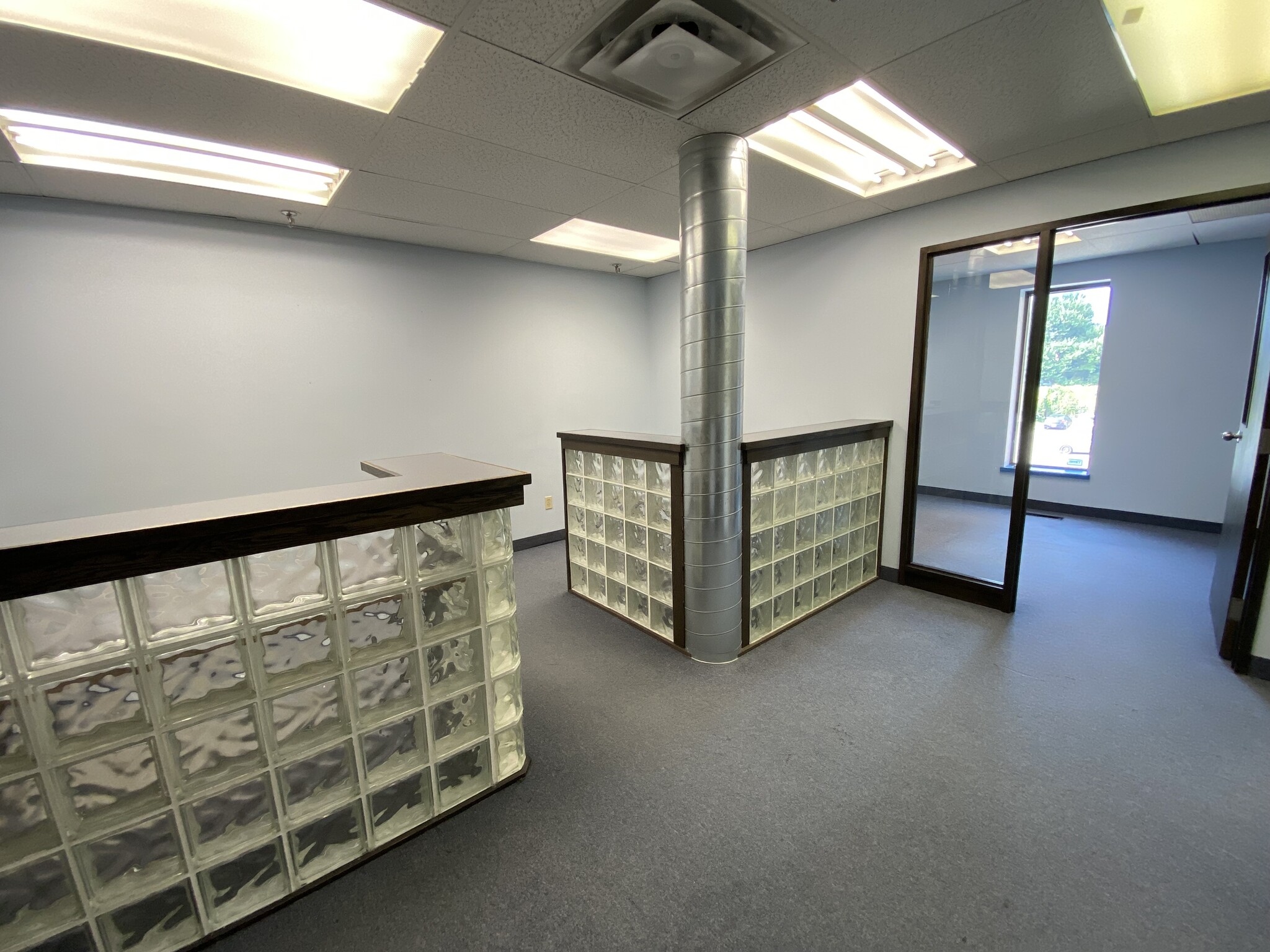 1140 Morrison Dr, Ottawa, ON for lease Building Photo- Image 1 of 3