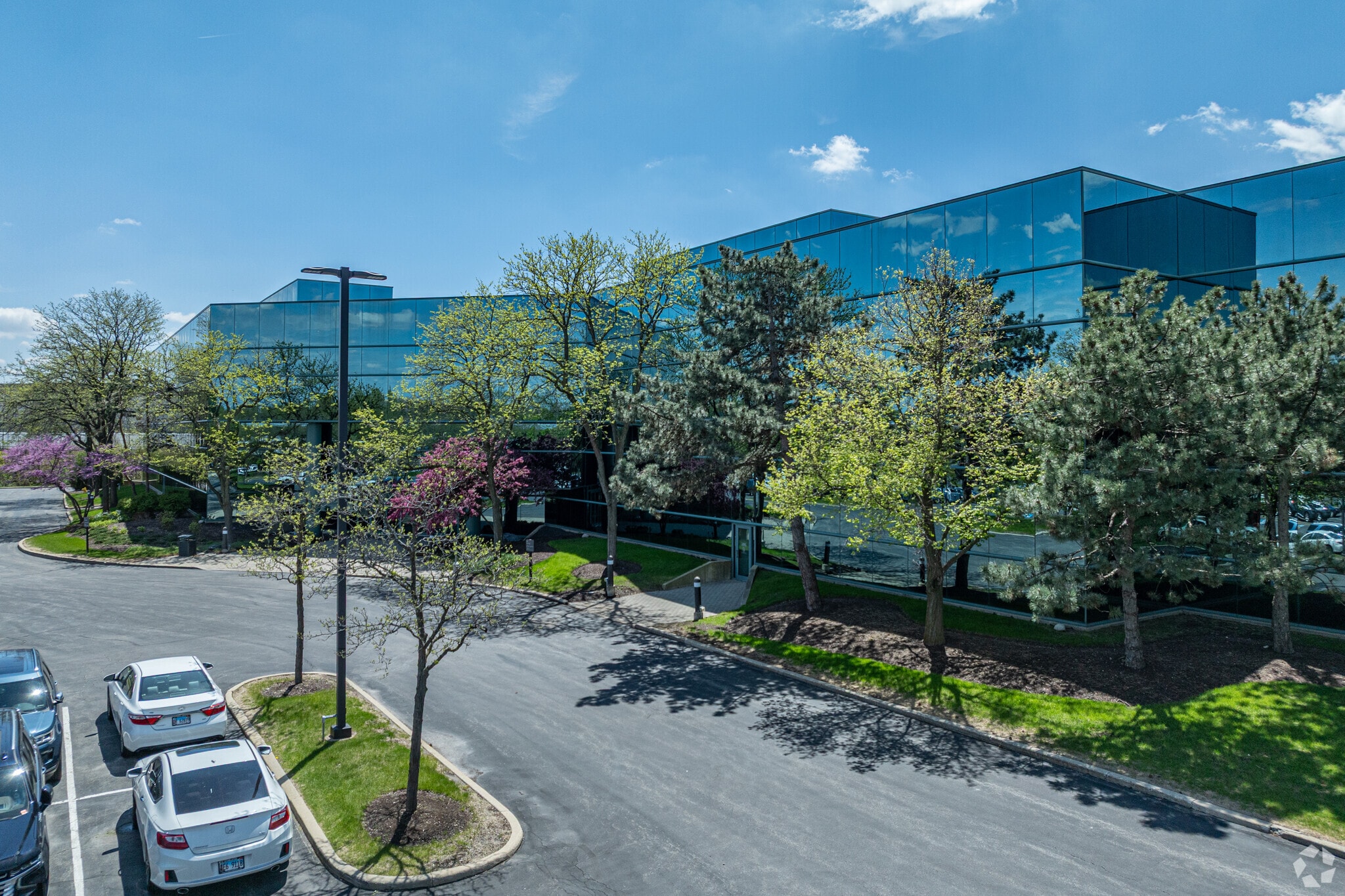 450 E Devon Ave, Itasca, IL for lease Primary Photo- Image 1 of 6