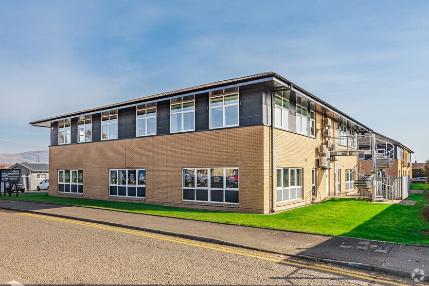 Players Rd, Stirling for sale - Primary Photo - Image 1 of 2