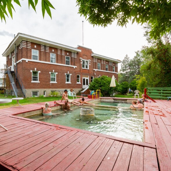 1 Center St, Lava Hot Springs, ID for sale - Primary Photo - Image 1 of 1