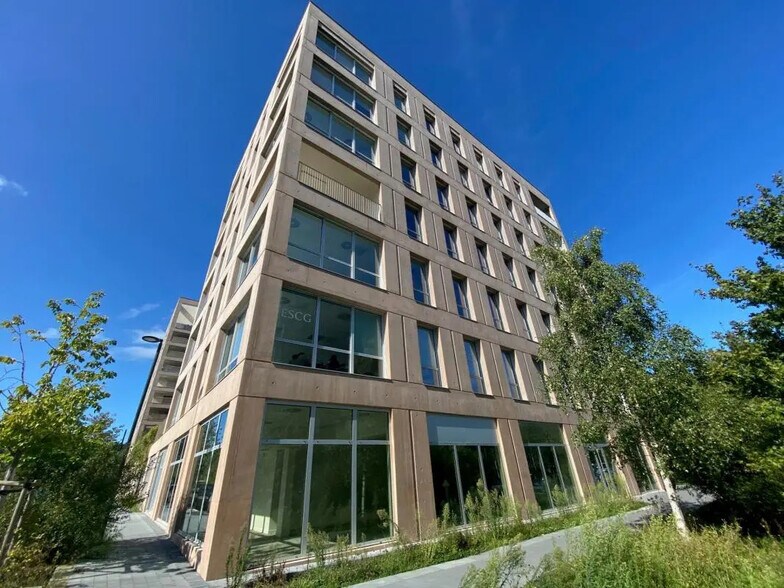 Office in Saint-Jacques-de-la-Lande for lease - Building Photo - Image 1 of 21