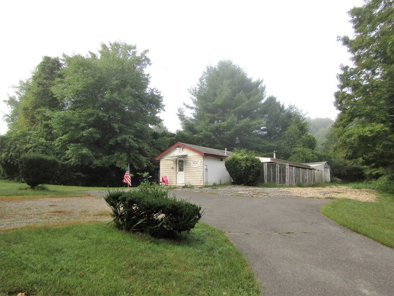 110 Sandy Beach Rd, Ellington, CT 06029
