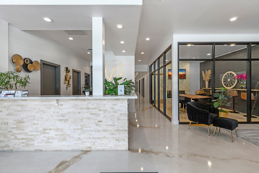 823 15th St, Modesto, CA for lease - Building Photo - Image 1 of 16