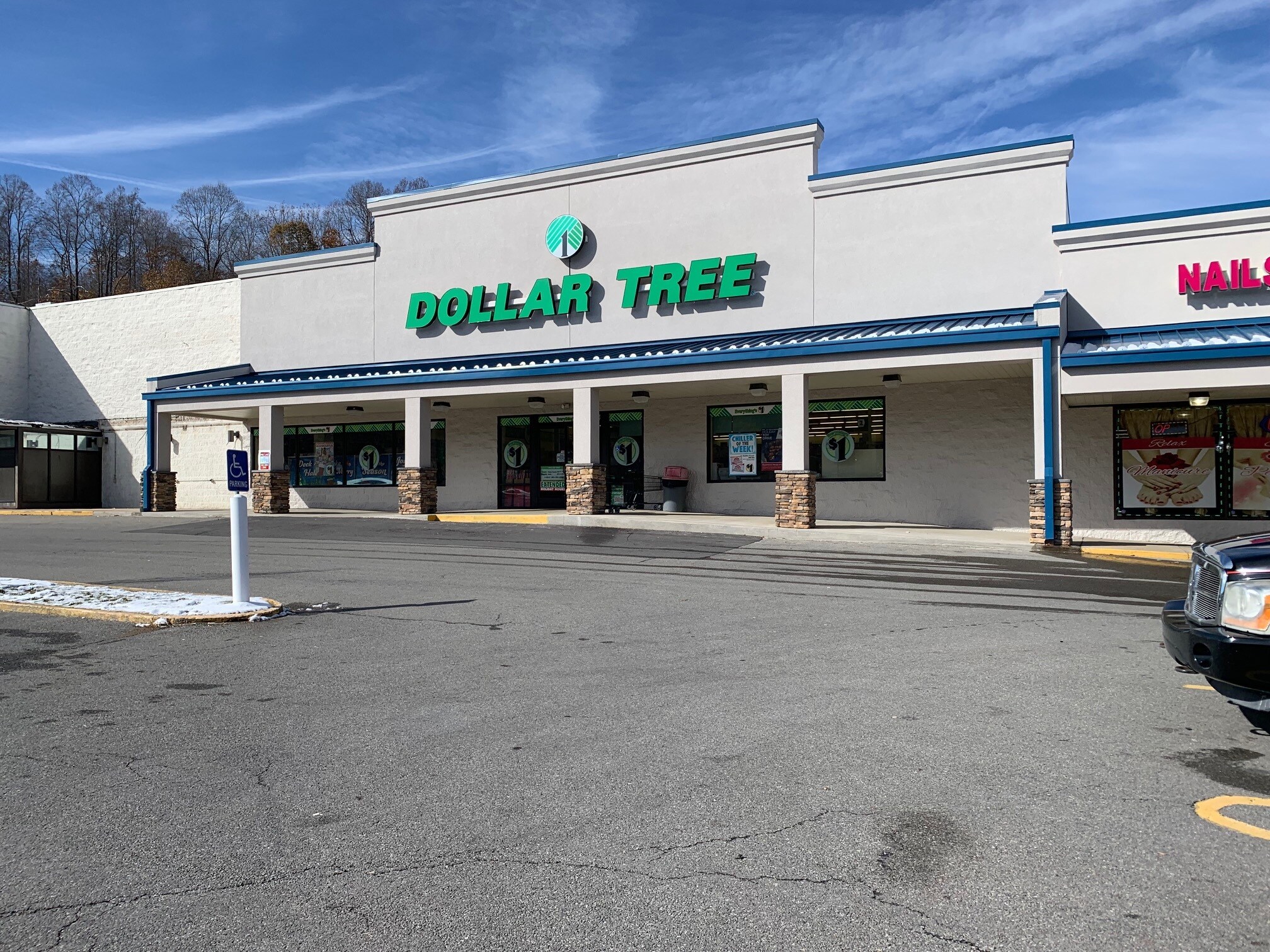 800 Robert C Byrd Dr, Crab Orchard, WV 25827 Retail for Lease