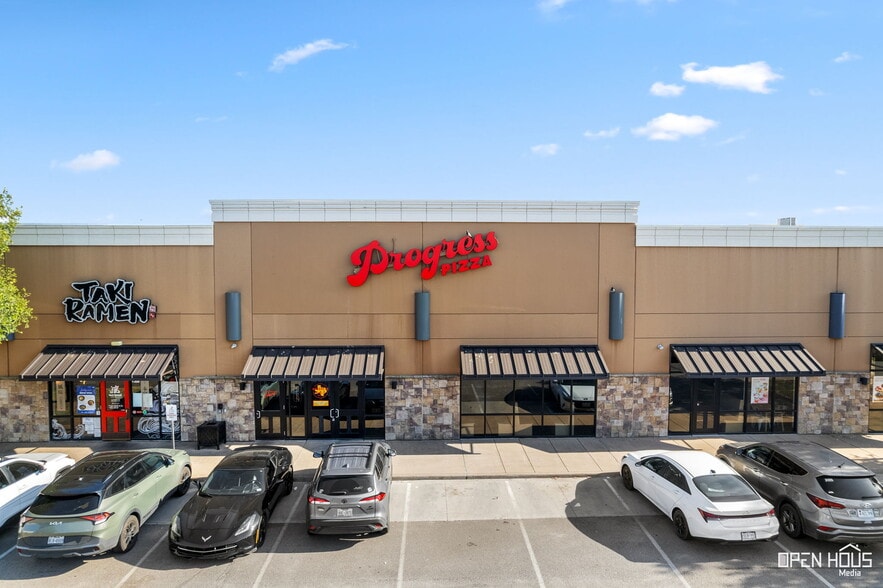 3001-3007 Garnett Ave, Wichita Falls, TX for lease - Building Photo - Image 3 of 32