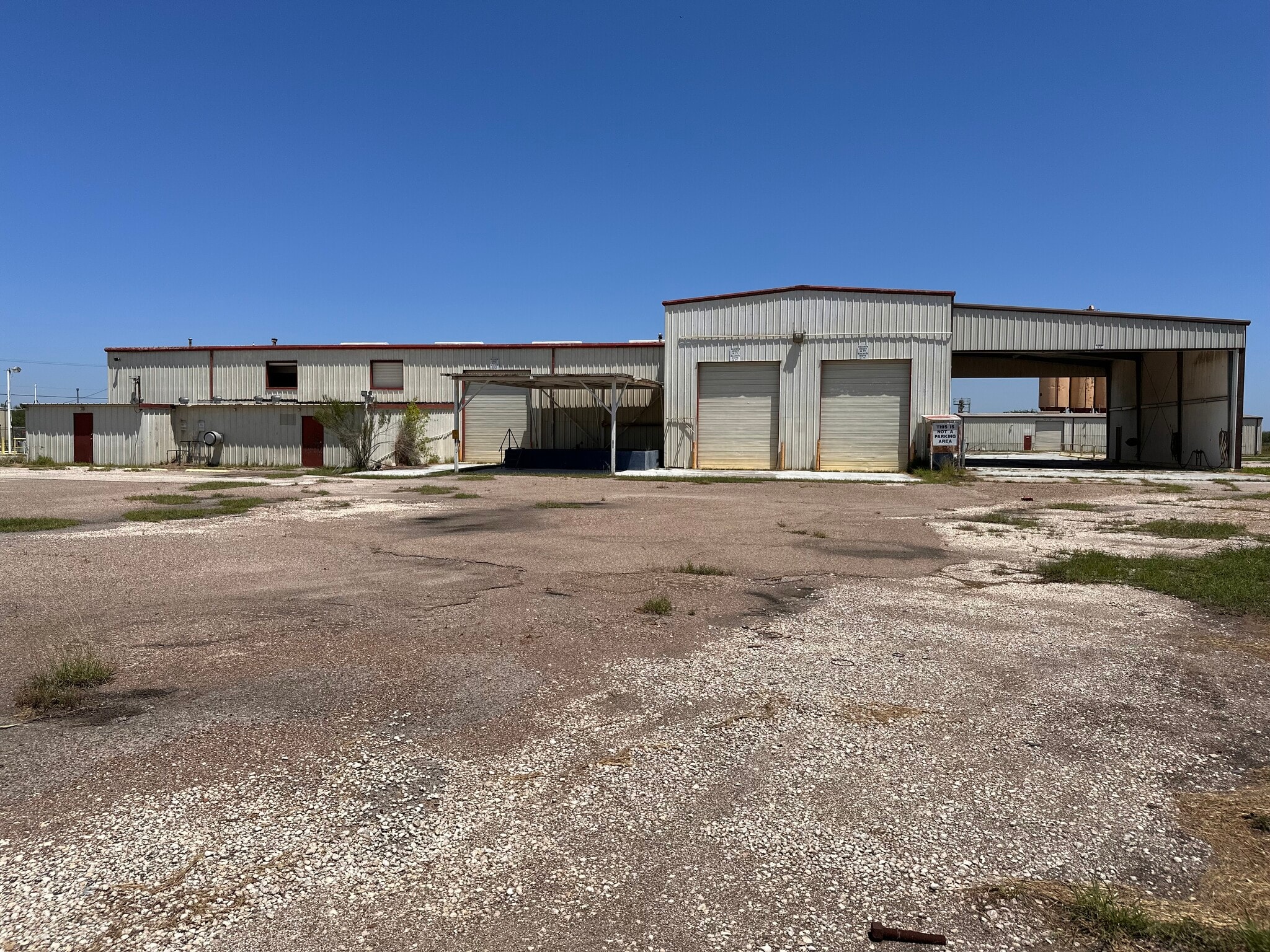 2100 Industrial Blvd, Alice, TX for sale Primary Photo- Image 1 of 14