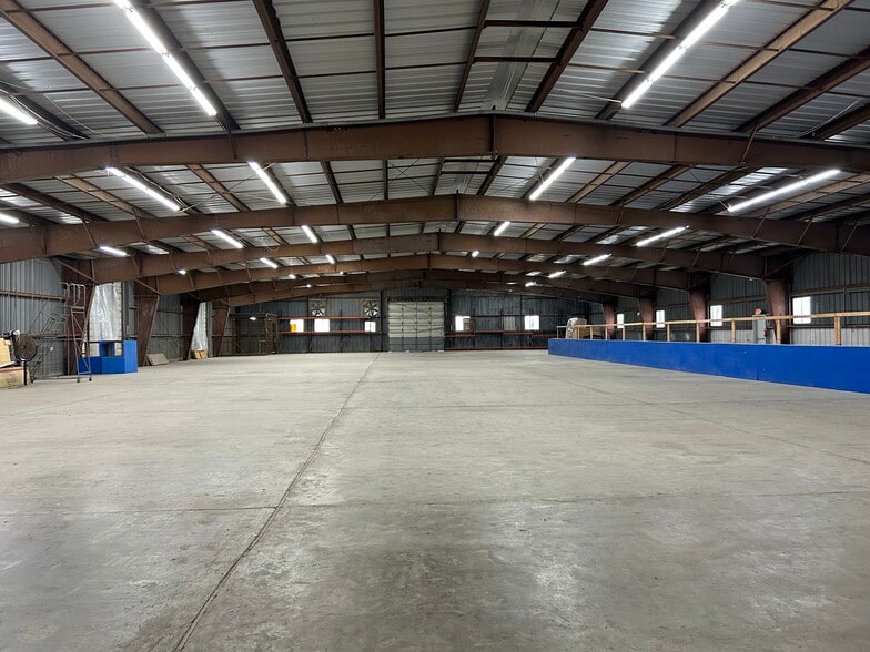 5568 Ayers St, Corpus Christi, TX for lease - Building Photo - Image 2 of 20