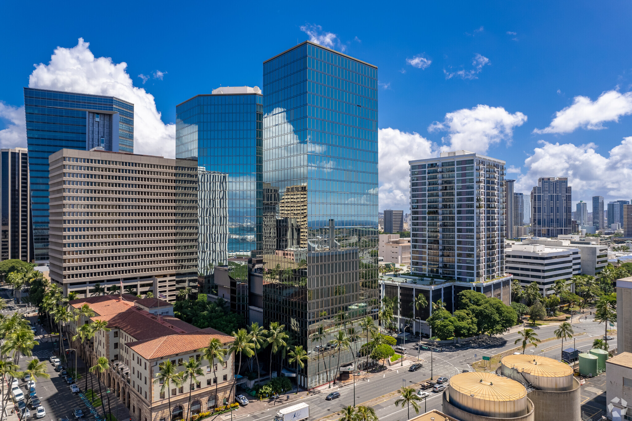 733 Bishop St, Honolulu, HI for lease Building Photo- Image 1 of 27