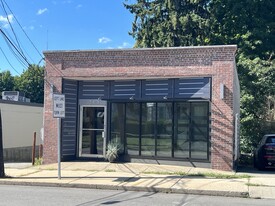 20 Woodward St, Newton MA - Loft