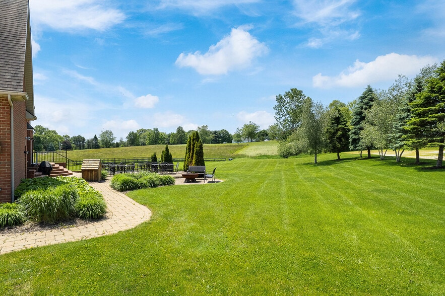 5495 Meese Rd NE, Louisville, OH for sale - Building Photo - Image 2 of 49