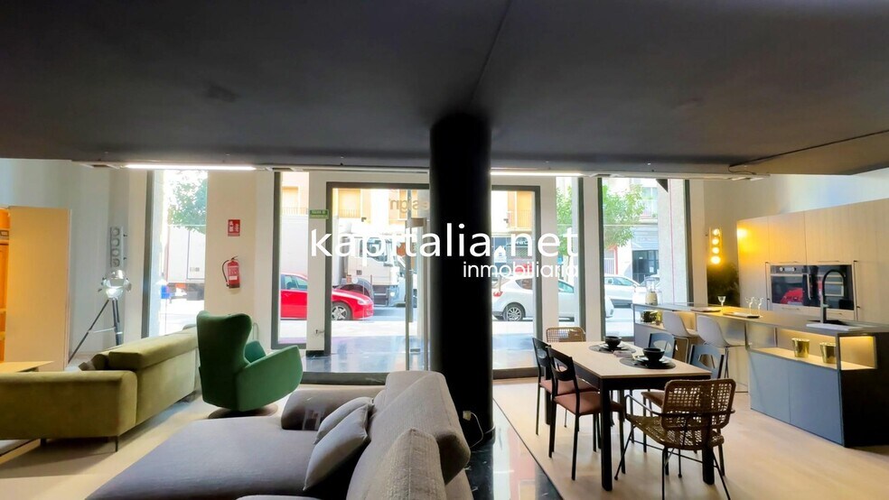 Retail in Ontinyent, Valencia for lease - Building Photo - Image 3 of 18