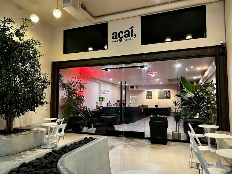 8128-8130 W 3rd St, Los Angeles, CA for lease - Building Photo - Image 3 of 3