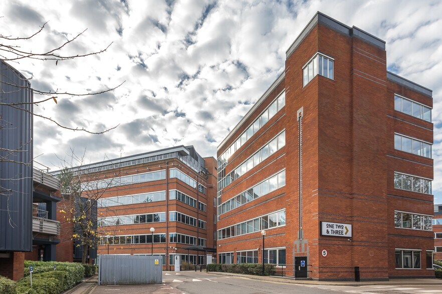 Maxwell Rd, Borehamwood for lease - Building Photo - Image 1 of 1