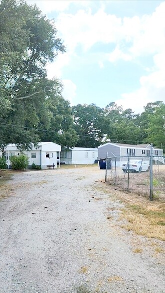 203 W Conyers Street Florence SC 29505 portfolio of 2 properties for sale on LoopNet.com - Building Photo - Image 1 of 23