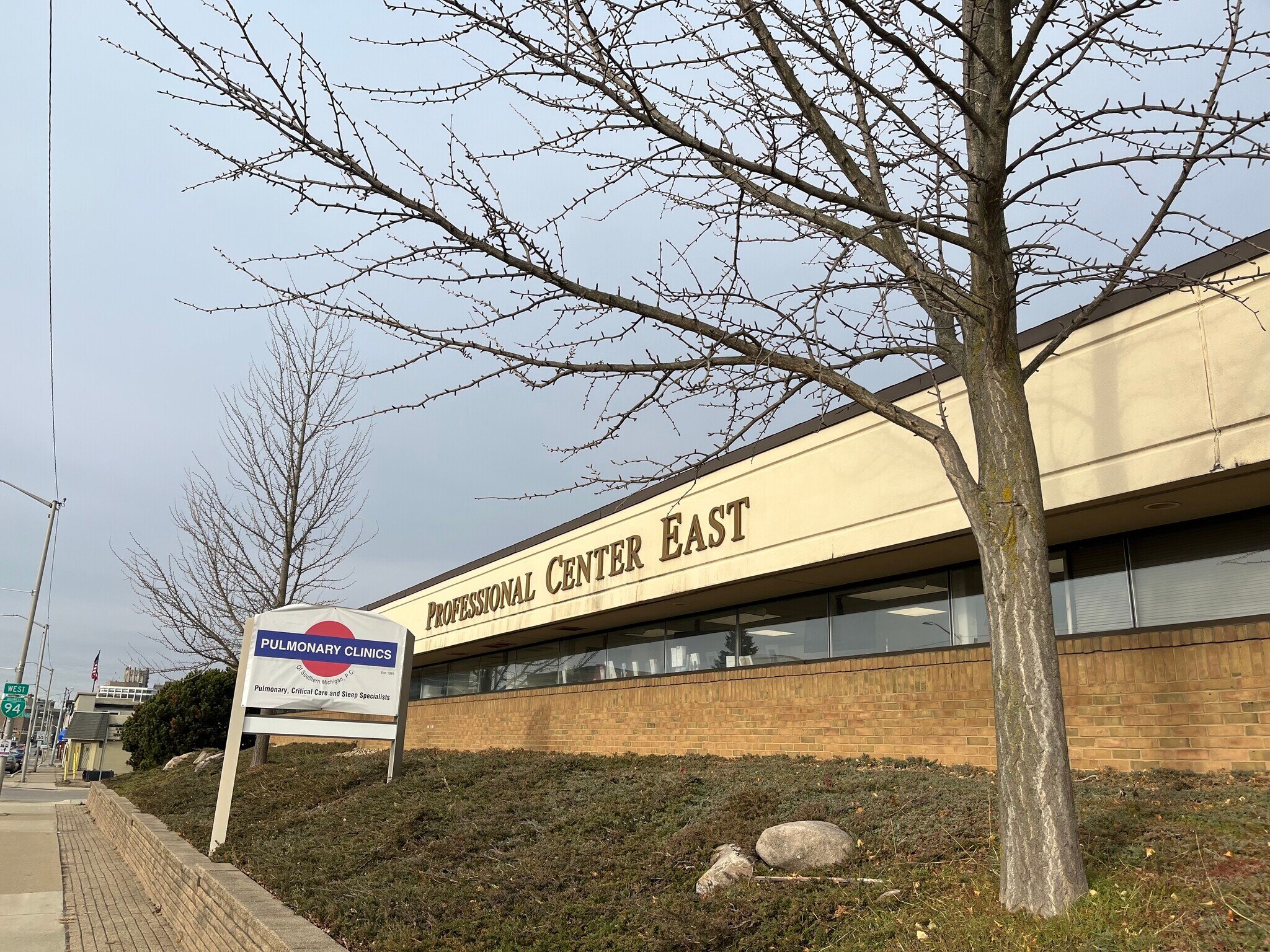 900 E Michigan Ave, Jackson, MI 49201