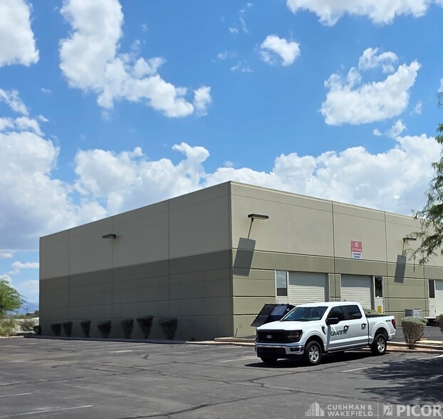 3745 N I10 Eb Frontage Rd, Tucson, AZ for lease - Building Photo - Image 2 of 7