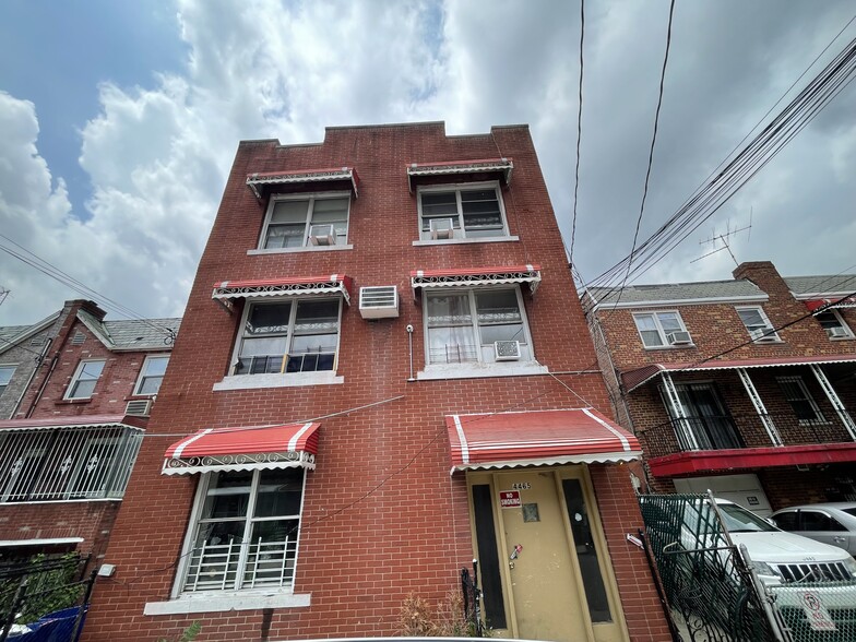 4465 Byron Ave, Bronx, NY for sale - Building Photo - Image 1 of 28
