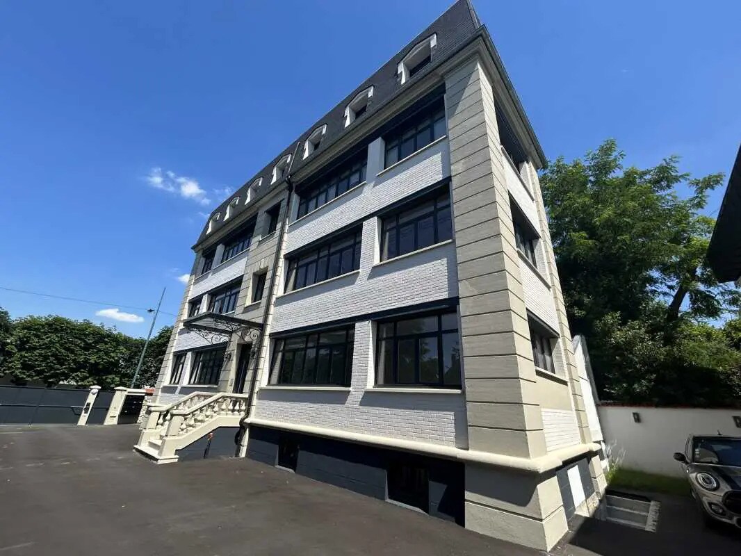 Office in Saint-Maur-des-Fossés for sale Building Photo- Image 1 of 8