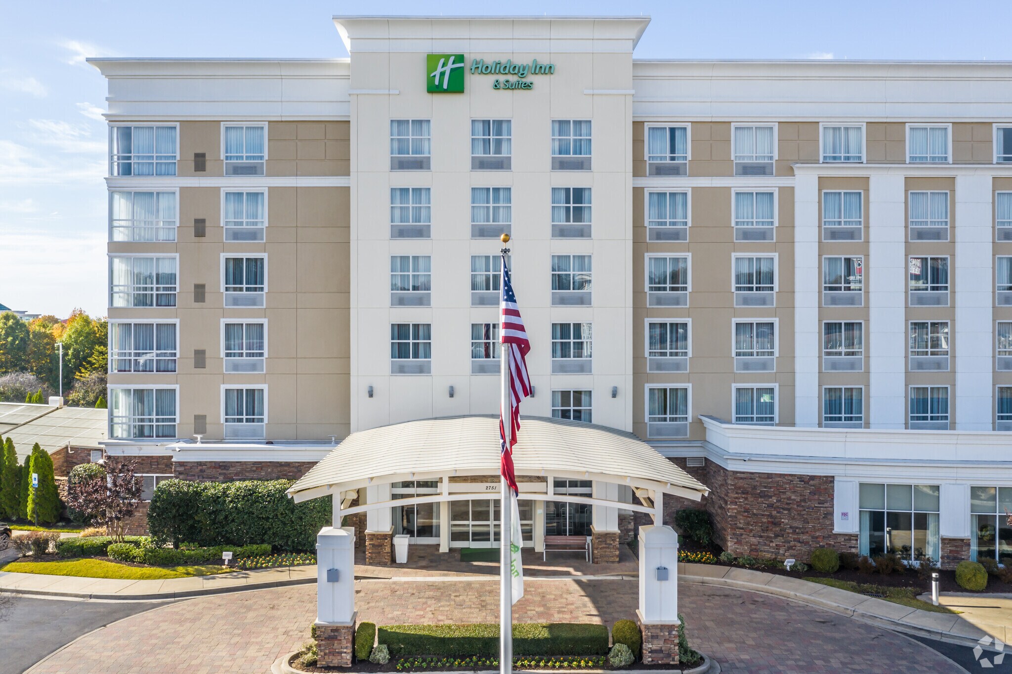2751 New Brunswick Rd, Memphis, TN 38133 Holiday Inn & Suites