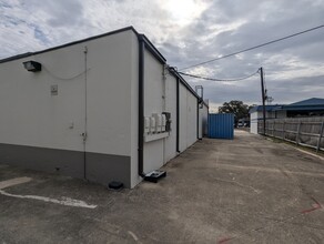 2501 N Ben Jordan St, Victoria, TX for lease Building Photo- Image 2 of 7