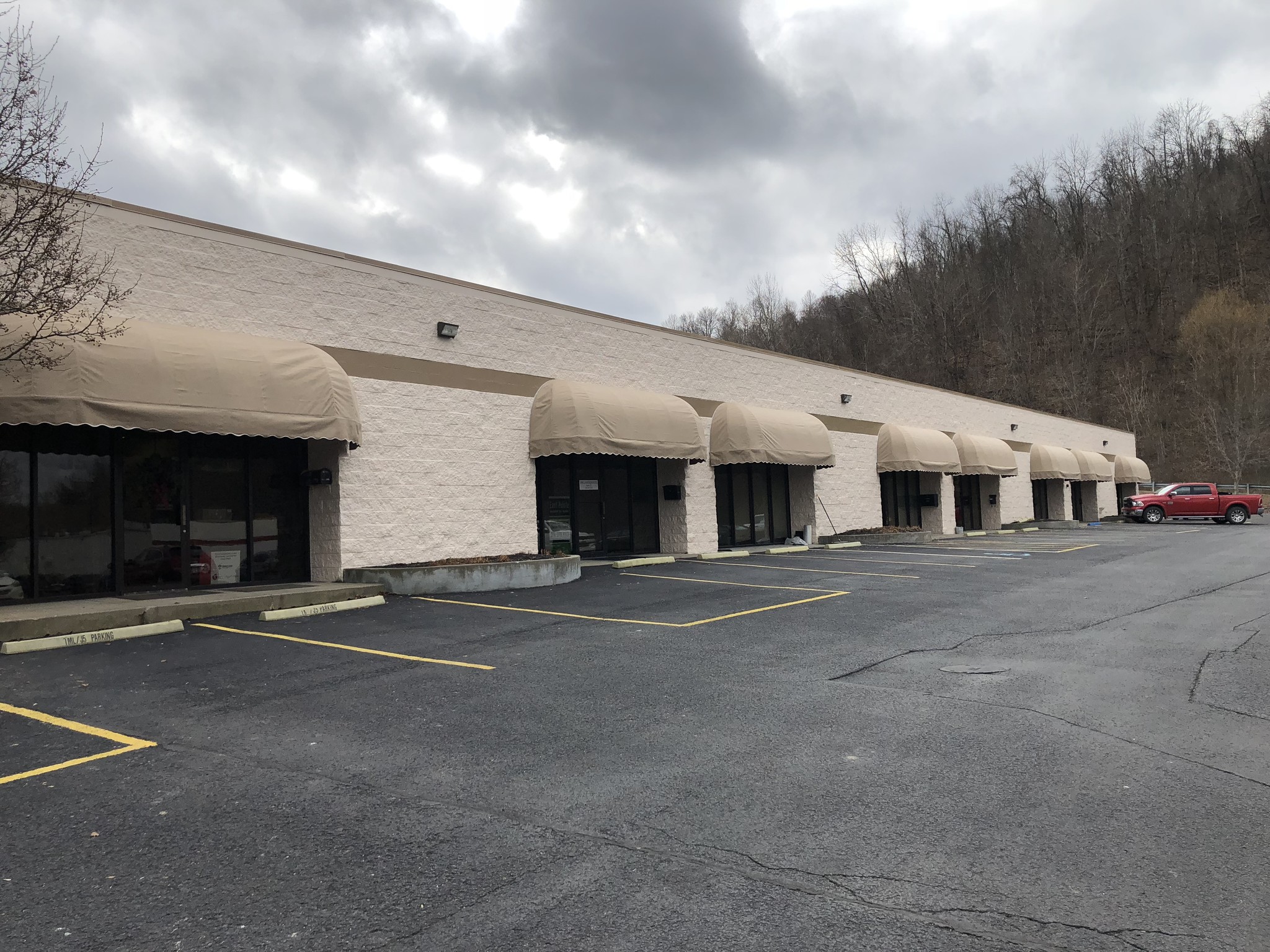 109 Platinum Dr, Bridgeport, WV for lease Building Photo- Image 1 of 26