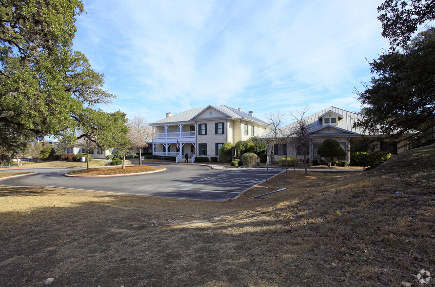 4455 Horizon Hill Blvd, San Antonio, TX for sale - Building Photo - Image 1 of 4