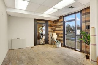 1915 Lenox St, Harrisburg, PA for lease Interior Photo- Image 2 of 33