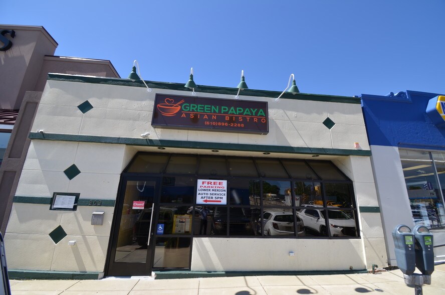 202 E Lancaster Ave, Ardmore, PA for sale - Building Photo - Image 1 of 1