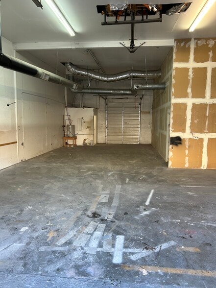 3301-3327 Western Ave, Las Vegas, NV for lease - Interior Photo - Image 3 of 10