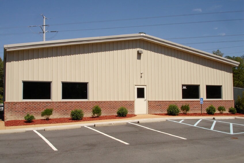 701 Alexander Lee Pky, Williamsburg, VA for sale Primary Photo- Image 1 of 1