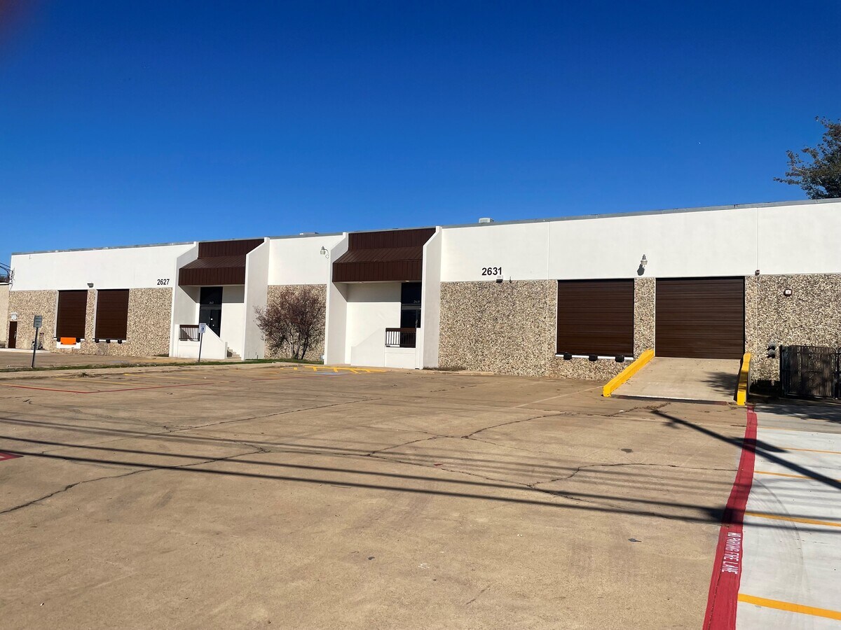 2627 Lombardy Ln, Dallas, TX 75220