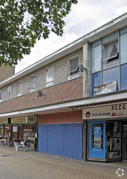 56 Town Centre, Hatfield for sale - Primary Photo - Image 1 of 1